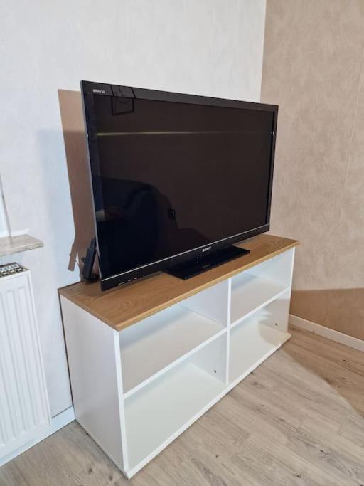 Grosszuegige Ferienwohnung 4+1 P. Büttelborn Buitenkant foto