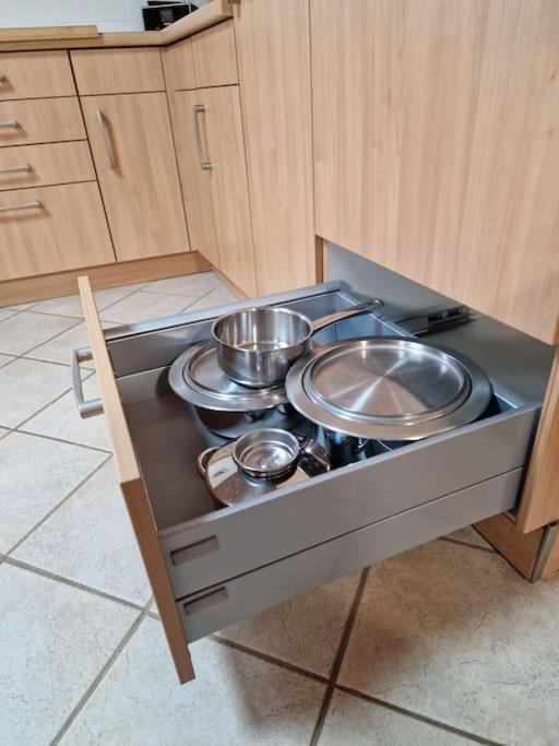 Grosszuegige Ferienwohnung 4+1 P. Büttelborn Buitenkant foto